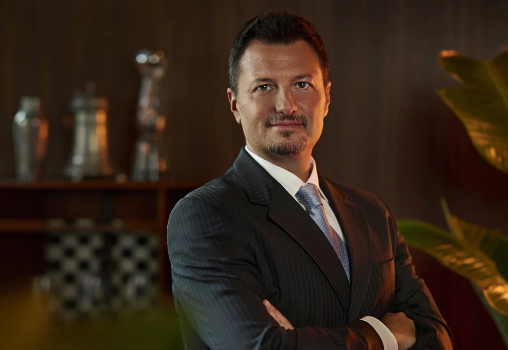 lakatos benjamin forbes hungary