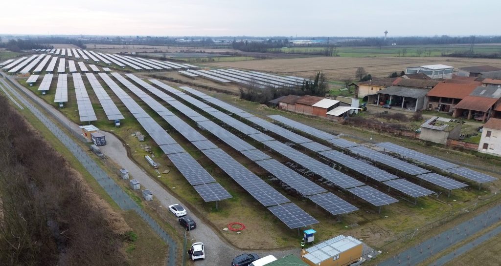 caltignaga solar park met group photo